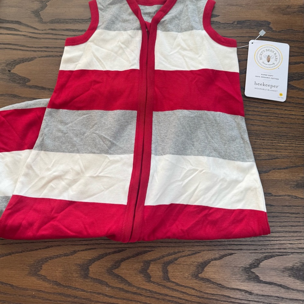 Burt’s Bee Wearable Blanket
